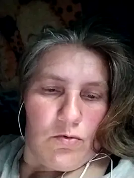 Snapshot of IrisMaris37 chatting on May 12, 1:52 pm IrisMaris37 online show from May 12, 1:52 pm