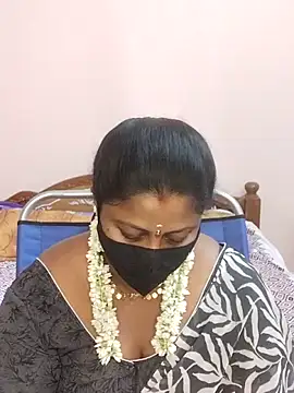 Snapshot of telugu_Geetha40 chatting on May 7, 7:14 am telugu Geetha40 online show from May 7, 7:14 am