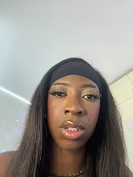 SpicySweetie online show from May 6, 10:59 pm