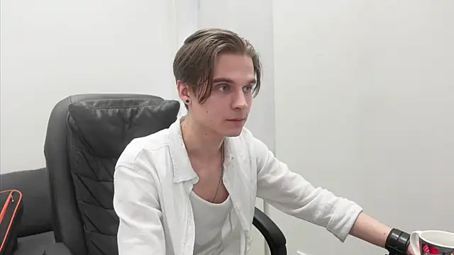 Snapshot of David_Heath chatting on May 12, 2:36 pm David Heath online show from May 12, 2:36 pm