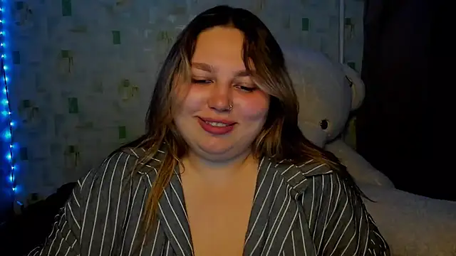 Snapshot of LillyHaigh chatting on July 20, 8:44 pm LillyHaigh online show from July 20, 8:44 pm