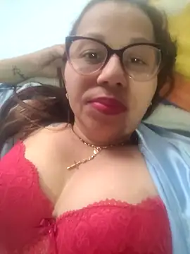 Snapshot of Ladymilf12 chatting on May 6, 6:24 pm Ladymilf12 online show from May 6, 6:24 pm