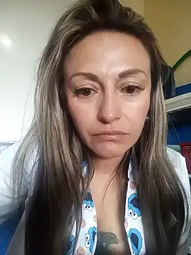 Snapshot of Angel_Nova_ chatting on June 2, 1:24 pm Angel Nova online show from June 2, 1:24 pm