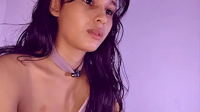 Baby Elisee online show from July 11, 12:35 am