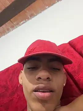 Snapshot of Antonelo_blake chatting on June 20, 5:27 pm Antonelo blake online show from June 20, 5:27 pm