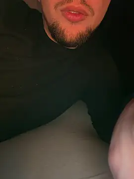 hotzero online show from April 28, 3:22 am