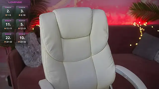 Snapshot of KettyFlo chatting on June 4, 6:36 pm KettyFlo online show from June 4, 6:36 pm