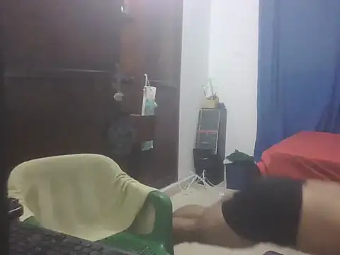 Snapshot of Bearmachin chatting on May 12, 3:25 am Bearmachin online show from May 12, 3:25 am
