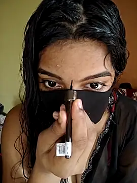 Snapshot of vanika2000 chatting on June 1, 3:52 am vanika2000 online show from June 1, 3:52 am