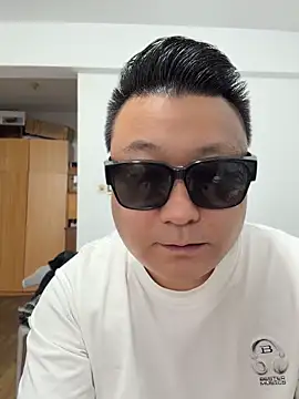 Snapshot of langzi-888 chatting on June 6, 7:57 am langzi-888 online show from June 6, 7:57 am