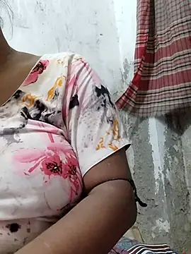 Snapshot of Gulapi_N chatting on June 25, 11:48 am Gulapi N online show from June 25, 11:48 am