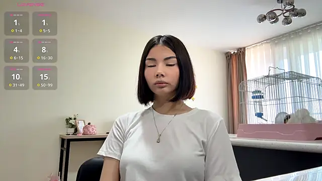 Snapshot of MarylnMonnier chatting on April 28, 6:18 am MarylnMonnier online show from April 28, 6:18 am