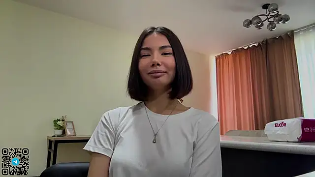 Snapshot of MarylnMonnier chatting on April 29, 7:12 am MarylnMonnier online show from April 29, 7:12 am