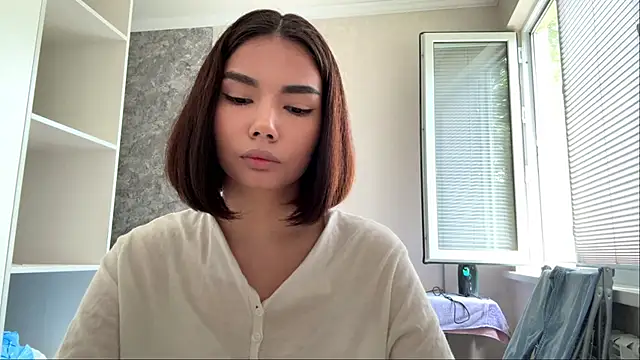 Snapshot of MarylnMonnier chatting on May 23, 8:40 am MarylnMonnier online show from May 23, 8:40 am