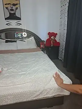 Snapshot of AvaKlein chatting on July 15, 7:24 am AvaKlein online show from July 15, 7:24 am