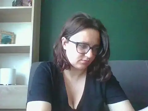 Snapshot of sensual_paris chatting on May 28, 5:27 am sensual paris online show from May 28, 5:27 am
