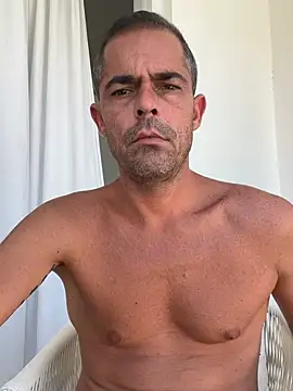 Snapshot of Riccardo86xx chatting on July 3, 11:38 am Riccardo86xx online show from July 3, 11:38 am