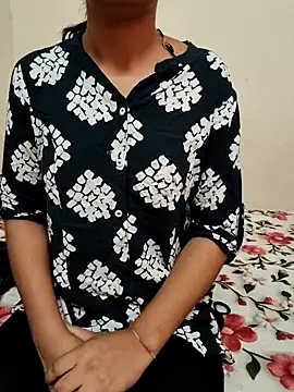 Snapshot of ananya_rawat chatting on May 18, 6:52 am ananya rawat online show from May 18, 6:52 am