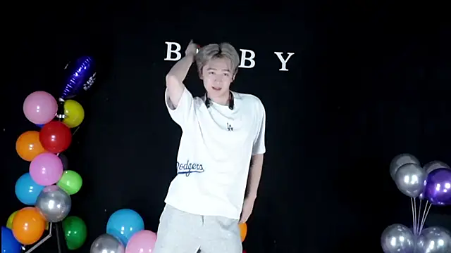 lucky-love888 online show from June 9, 12:06 pm