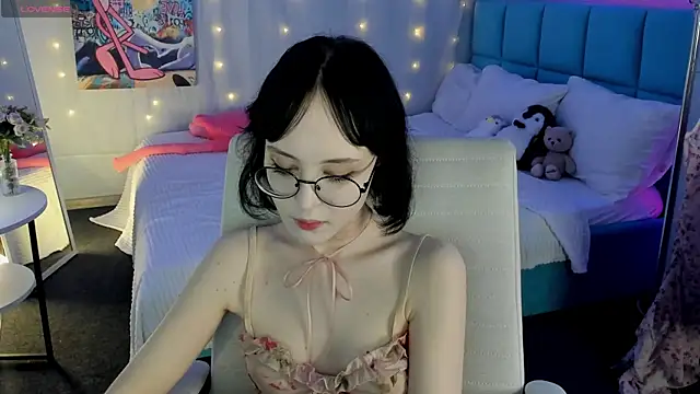 Lilac-Muse online show from June 28, 11:05 am