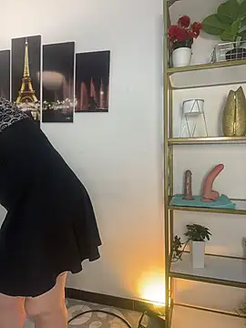 Snapshot of Dalila_5 chatting on July 14, 7:19 pm Dalila 5 online show from July 14, 7:19 pm