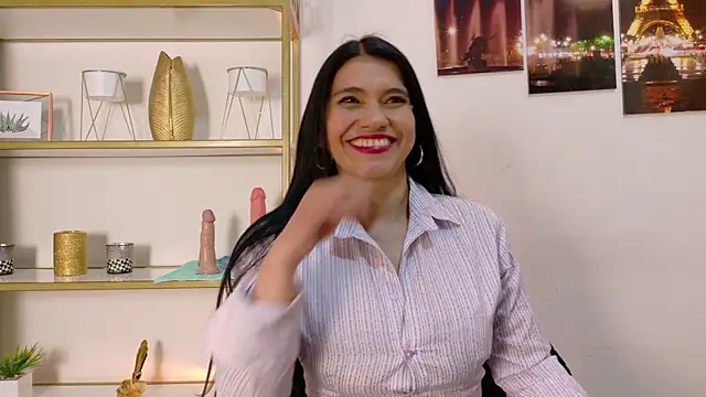 Snapshot of Dalila_5 chatting on July 29, 11:14 pm Dalila 5 online show from July 29, 11:14 pm