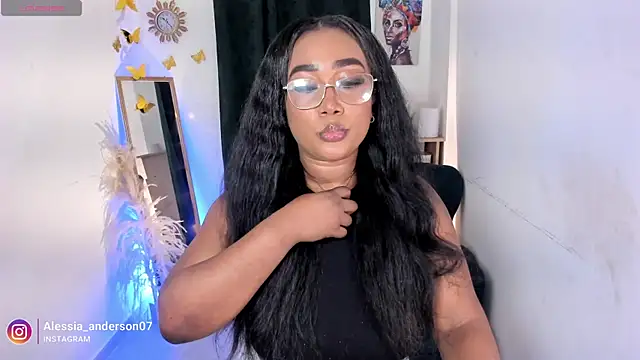 Snapshot of alessia_anderson chatting on January 28, 3:25 am alessia anderson online show from January 28, 3:25 am