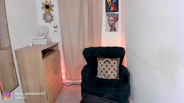 Snapshot of alessia_anderson chatting on March 6, 2:09 am alessia anderson online show from March 6, 2:09 am