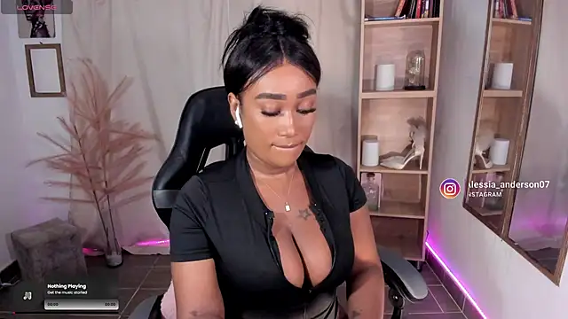 Snapshot of alessia_anderson chatting on February 10, 2:26 am alessia anderson online show from February 10, 2:26 am