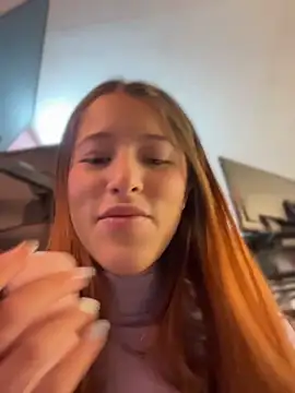 Snapshot of Ally_sunnn chatting on June 10, 12:00 am Ally sunnn online show from June 10, 12:00 am