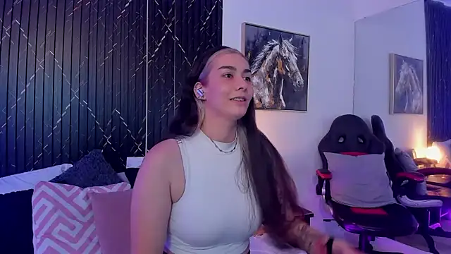 Snapshot of Bonnie_Rider chatting on May 22, 5:14 am Bonnie Rider online show from May 22, 5:14 am