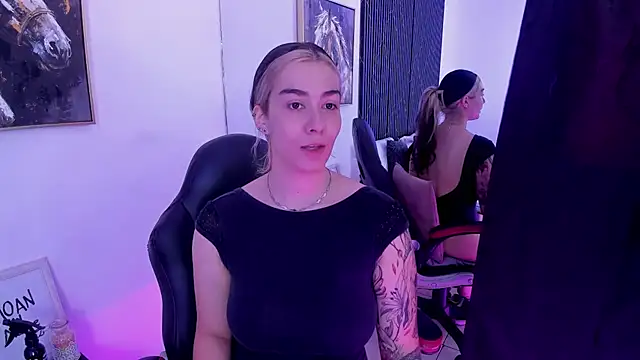 Snapshot of Bonnie_Rider chatting on June 3, 2:19 pm Bonnie Rider online show from June 3, 2:19 pm