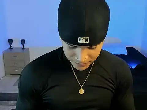 Snapshot of sant_wahlberg chatting on June 12, 10:52 pm sant wahlberg online show from June 12, 10:52 pm