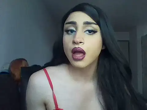 Snapshot of AliceSparkle13 chatting on May 4, 7:10 pm AliceSparkle13 online show from May 4, 7:10 pm