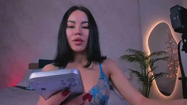 Snapshot of YukiLuna_ chatting on June 5, 1:17 pm YukiLuna online show from June 5, 1:17 pm