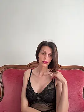 Snapshot of EliseAfterDark chatting on April 29, 8:07 am EliseAfterDark online show from April 29, 8:07 am