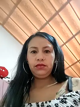 sexyandhotlatina2026 online show from April 28, 2:44 pm