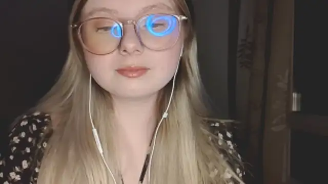 YukiBlush online show from April 30, 5:52 pm