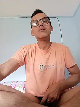 Snapshot of jairo43 chatting on May 20, 4:35 pm jairo43 online show from May 20, 4:35 pm