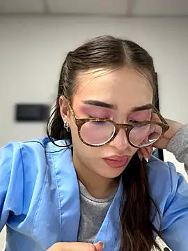Snapshot of Sweet_Milaa1 chatting on June 4, 7:53 pm Sweet Milaa1 online show from June 4, 7:53 pm
