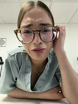 Snapshot of Sweet_Milaa1 chatting on July 1, 8:30 pm Sweet Milaa1 online show from July 1, 8:30 pm