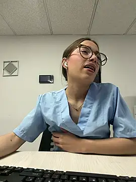 Snapshot of Sweet_Milaa1 chatting on July 9, 7:51 pm Sweet Milaa1 online show from July 9, 7:51 pm