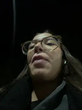 Snapshot of Sweet_Milaa1 chatting on July 12, 4:14 am Sweet Milaa1 online show from July 12, 4:14 am