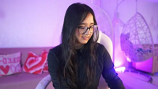 Snapshot of VioletJoness_ chatting on June 30, 11:44 am VioletJoness online show from June 30, 11:44 am