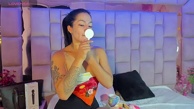 Snapshot of Anal_Temptation chatting on July 23, 1:20 pm Anal Temptation online show from July 23, 1:20 pm