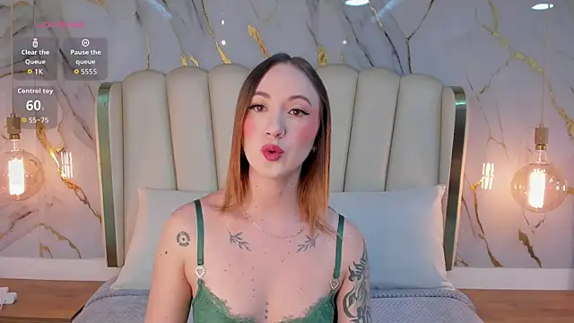 Snapshot of Hannah_Lane chatting on July 25, 12:36 pm Hannah Lane online show from July 25, 12:36 pm