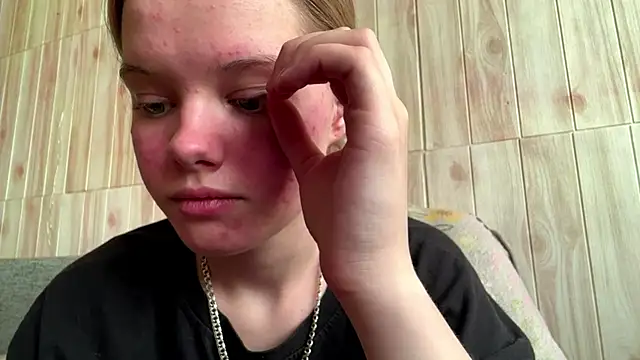 Snapshot of Malinwitch chatting on June 19, 3:16 pm Malinwitch online show from June 19, 3:16 pm