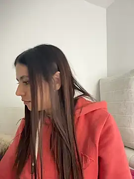 Snapshot of EmilyCxx chatting on May 9, 4:28 am EmilyCxx online show from May 9, 4:28 am