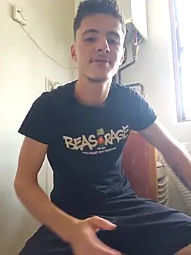Snapshot of denysio89 chatting on July 10, 9:34 am denysio89 online show from July 10, 9:34 am