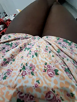 Snapshot of Roxaneex chatting on June 3, 12:24 am Roxaneex online show from June 3, 12:24 am